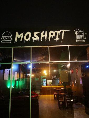 MoshPit Food & Drinks