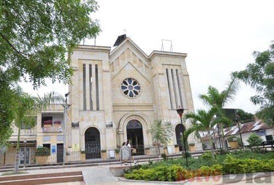 Basílica de Nuestra Señora del Carmen de Apicalá